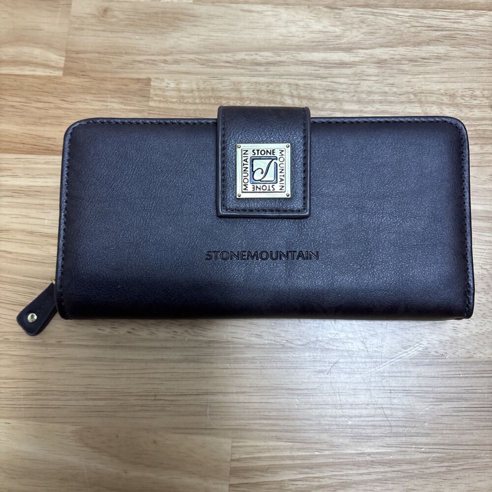 Stone Mountain Leather Woman’s Wallet Brown Zip Around Card ID Holder Pocket
